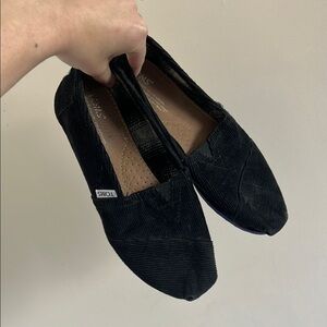 Toms Black Flats Minimalist Loafers